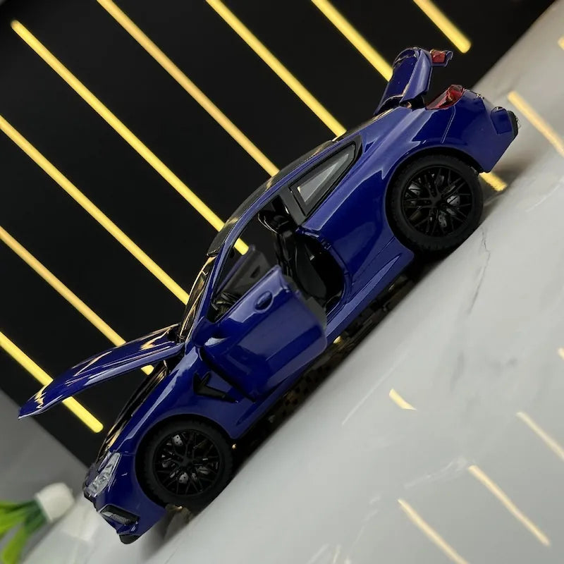 1:32 BMW 2019 M8 F92