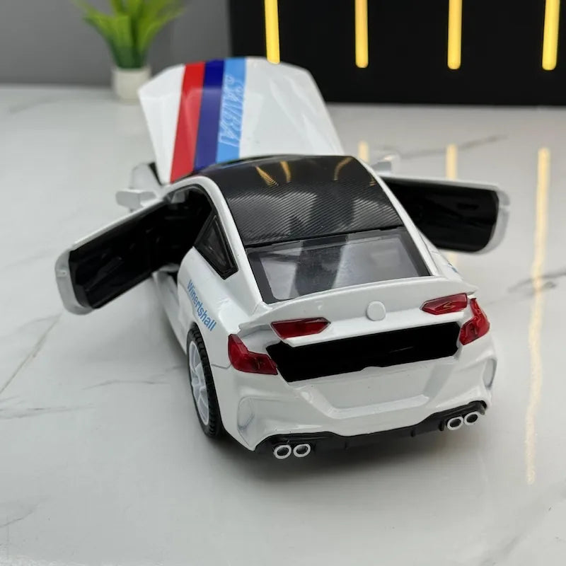 1:32 BMW 2019 M8 F92