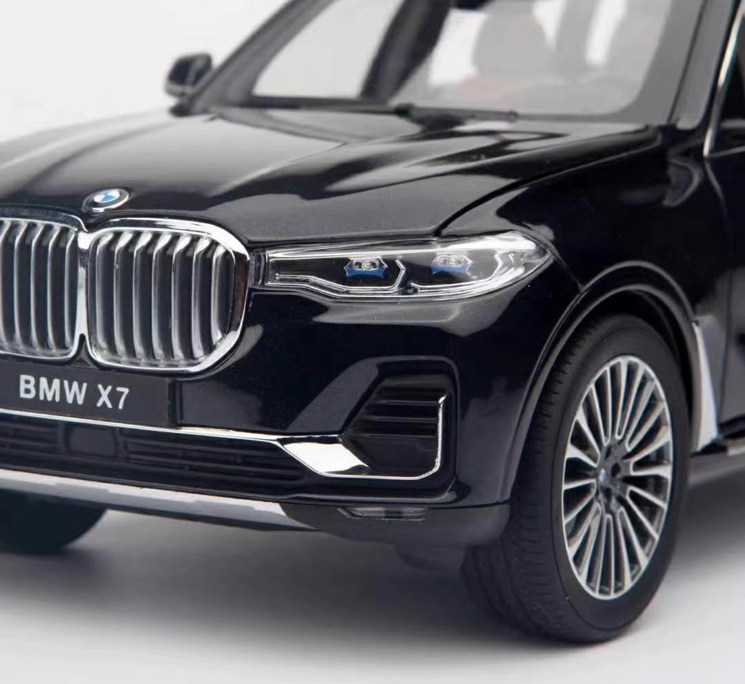 1:18 BMW 2019 X7 G07 Die Cast Model Car