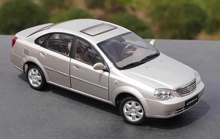 1:18 Buick 2003 Eccelenza 