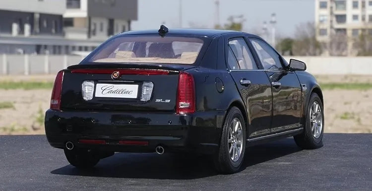 1:18 Cadillac 2008 STS 