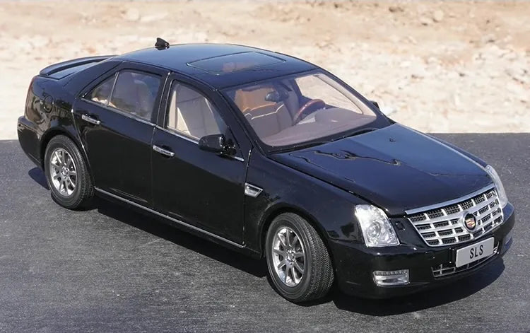 1:18 Cadillac 2008 STS 