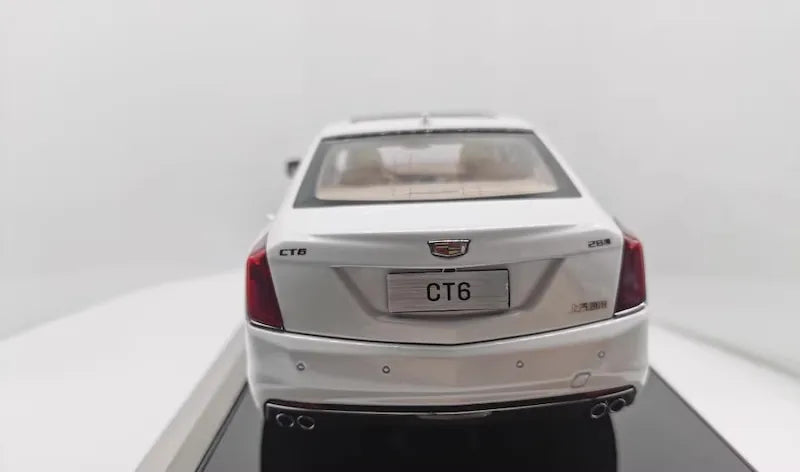 1:18 Cadillac 2016 CT6 Die Cast Model Car