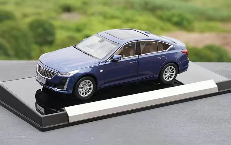 1:18 Cadillac 2021 CT5 Die Cast Model Car