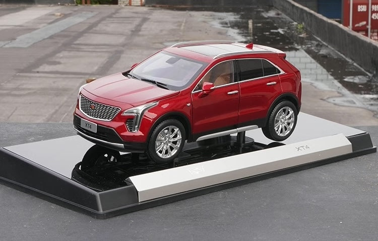 1:18 Cadillac 2022 XT4 Die Cast Model Car