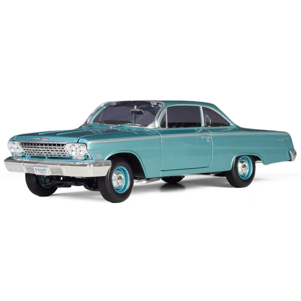 1:18 Chevrolet 1962 Bel Air Light Blue Die Cast Model Car