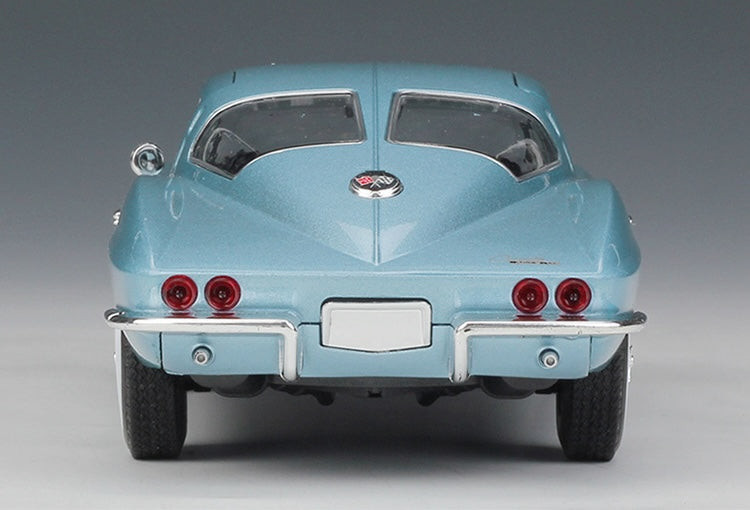 1:24 Chevrolet 1963 Corvette Die Cast Model Car