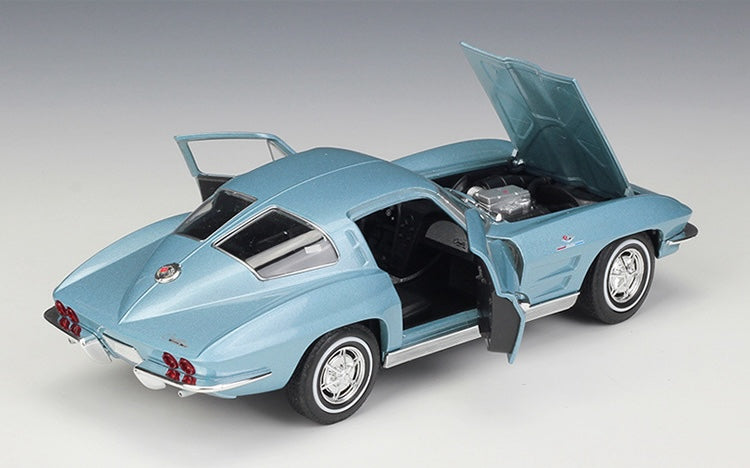 1:24 Chevrolet 1963 Corvette Die Cast Model Car