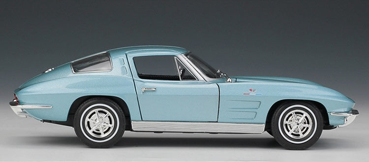 1:24 Chevrolet 1963 Corvette Die Cast Model Car