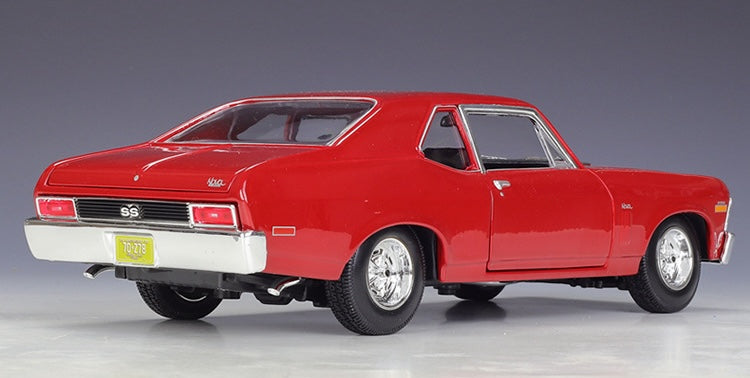 1:18 Chevrolet 1970 Nova SS Die Cast Model Car