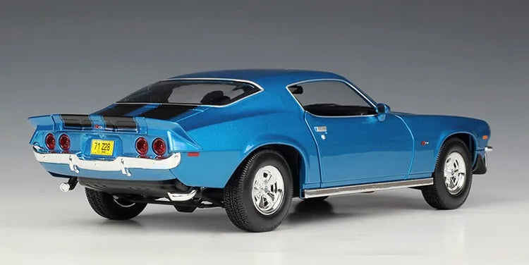 1:18 Chevrolet 1971 Camaro 2a 