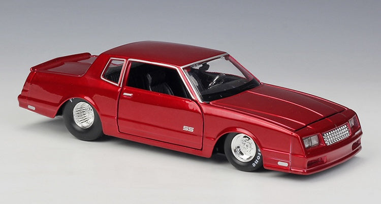 1:24 Chevrolet 1986 Monte Carlo SS Die Cast Model Car