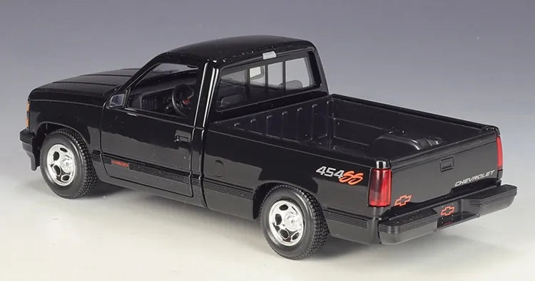 1:24 Chevrolet 1993 454 SS Pick-up Die Cast Model Car