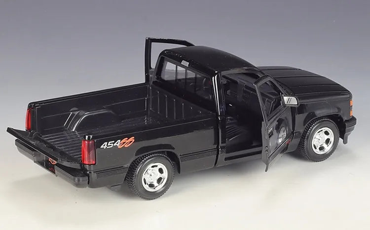 1:24 Chevrolet 1993 454 SS Pick-up Die Cast Model Car