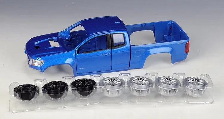 1:24 Assembly Line Chevrolet 2017 Colorado ZR2