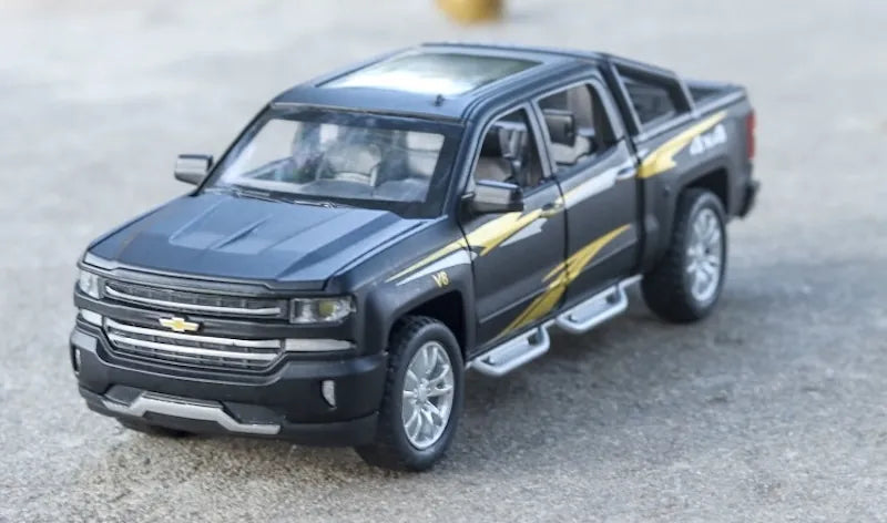 Scala 1:32 Chevrolet Silverado del 2017 