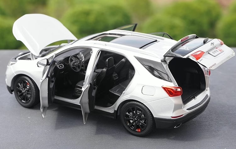 1:18 Chevrolet 2018 Equinox Redline Die Cast Model Car