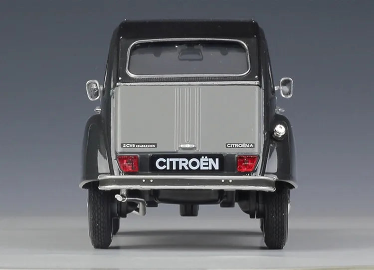 1:24 Citroen 1982 2CV 6 Charleston