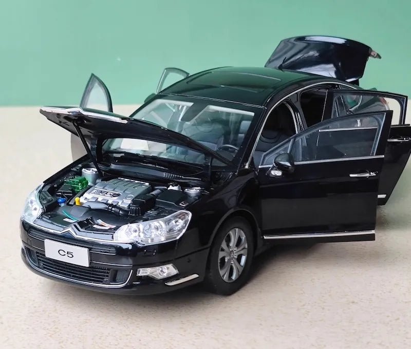 1:18 Citroën 2008 C5 Die Cast Model Car