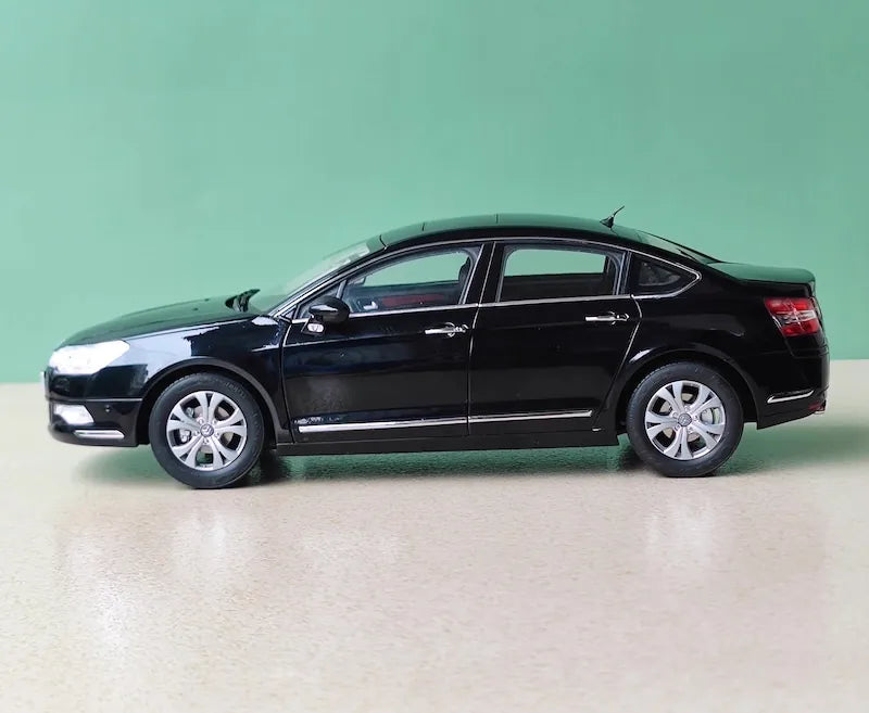 1:18 Citroën 2008 C5 Die Cast Model Car