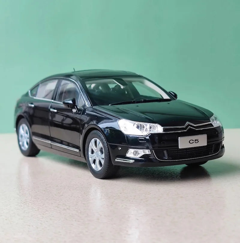 1:18 Citroën 2008 C5 Die Cast Model Car