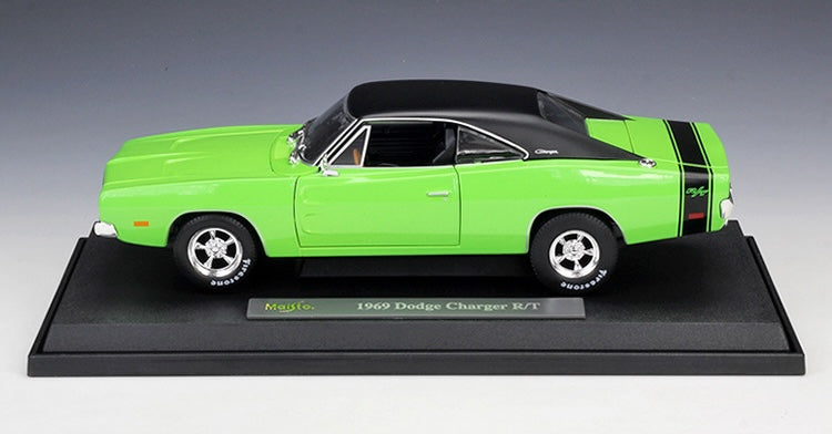 1:18 Dodge 1969 Charger RT Die Cast Model Car