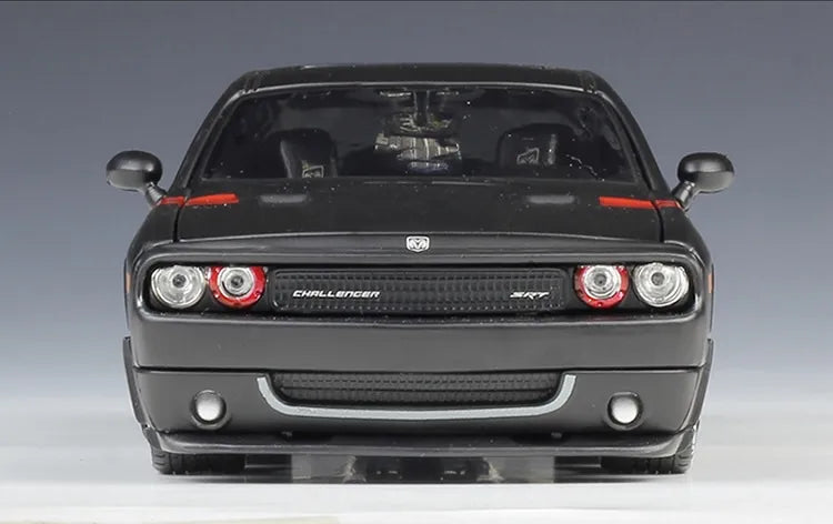 1:24 Dodge 2008 Challenger