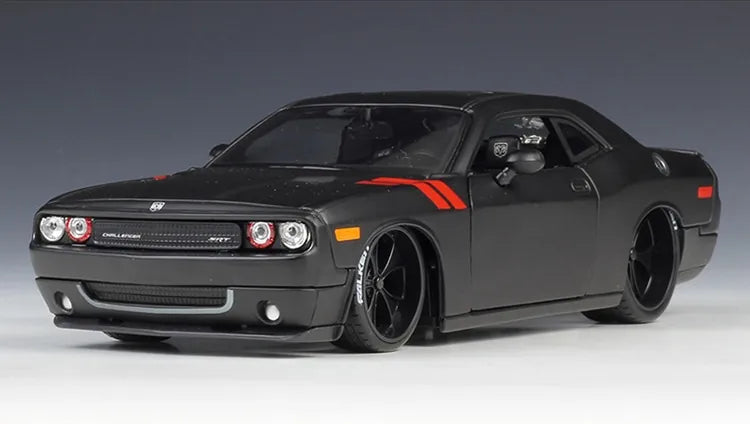 1:24 Dodge 2008 Challenger