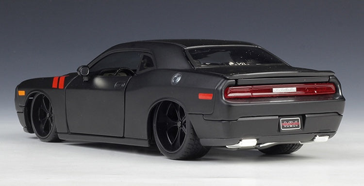 1:24 Dodge 2008 Challenger Die Cast Model Car