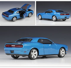 1:24 Dodge 2008 Challenger SRT8 Die Cast Model Car