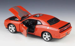 1:24 Dodge 2008 Challenger SRT8 Die Cast Model Car