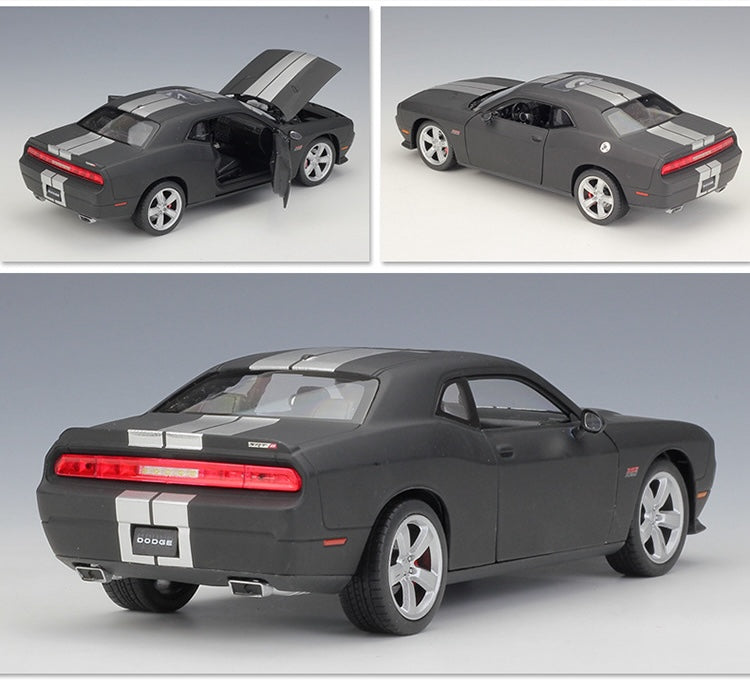 1:24 Dodge 2012 Challenger SRT Die Cast Model Car