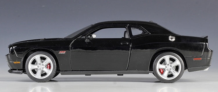 1:24 Dodge 2012 Challenger SRT Die Cast Model Car