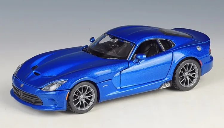 1:24 Assembly Line Dodge 2013 SRT Viper GTS Die Cast Model Car