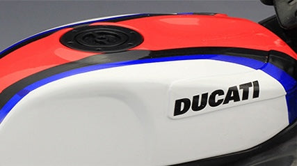 1:6 Ducati 2011 Desmosedici Motorcycle Model