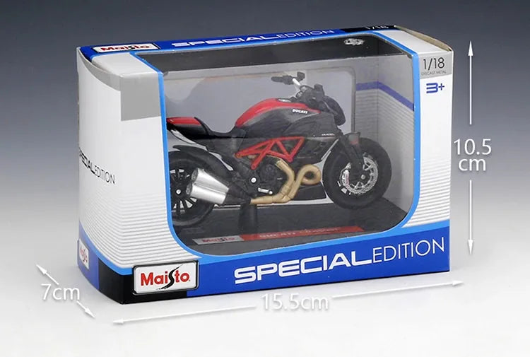 1:18 Ducati 2011 Diavel Carbon Motorcycle Model