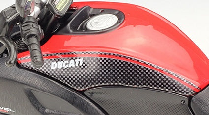 1:12 Ducati 2011 Diavel Carbon Motorcycle Model