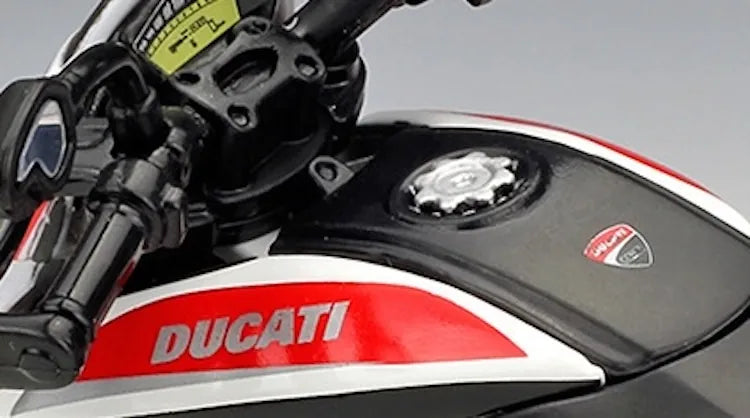 1:12 Ducati 2013 Hypermotard SP 