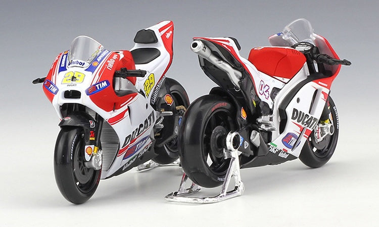 1:18 Ducati 2015 MotoGP Desmosedici Motorcycle Model