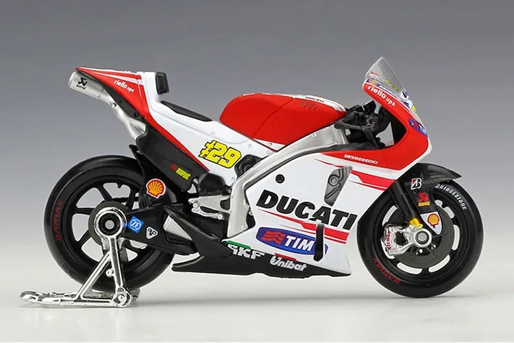 1:18 Ducati 2015 MotoGP Desmosedici