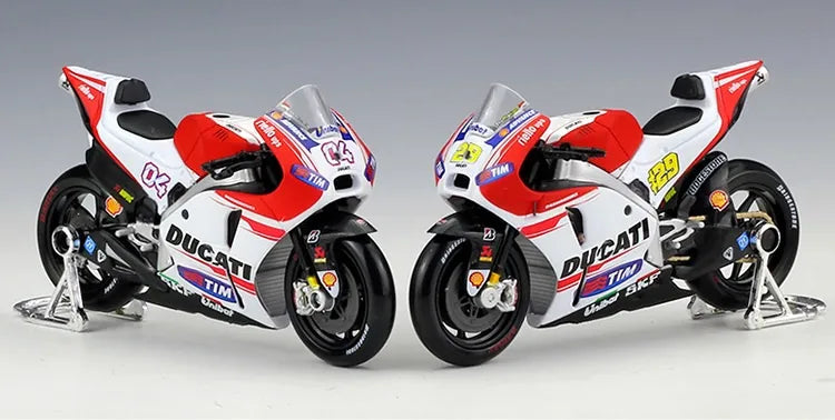 1:18 Ducati 2015 MotoGP Desmosedici Motorcycle Model