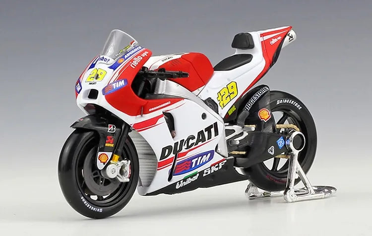 1:18 Ducati 2015 MotoGP Desmosedici