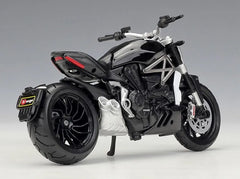 1:18 Ducati 2016 X Diavel S Motorcycle Model