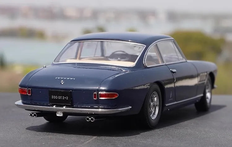 1:18 Ferrari 1964 330 GT 2+2 Series I Die Cast Model Car