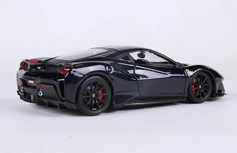 Ferrari 488 Pista 2015 à l'échelle 1:24