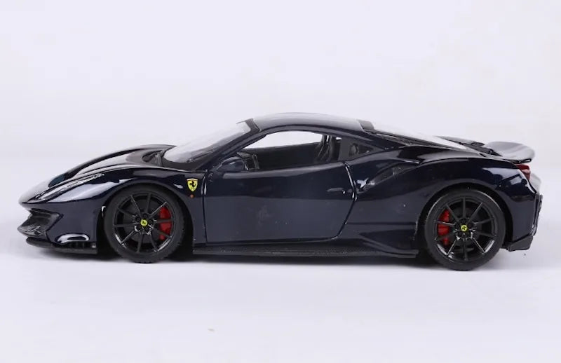 Ferrari 488 Pista 2015 à l'échelle 1:24