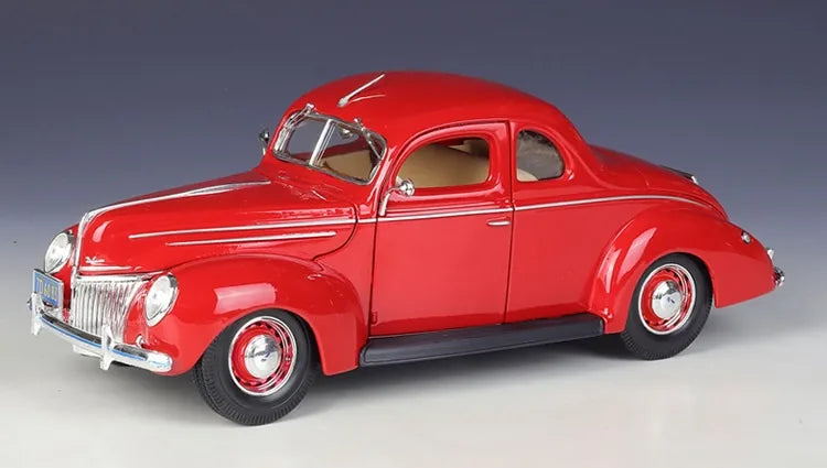 1:18 Ford 1939 Deluxe 