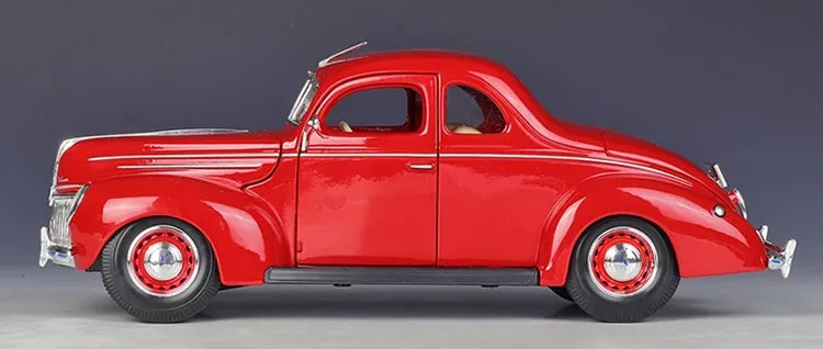 1:18 Ford 1939 Deluxe Die Cast Model Car