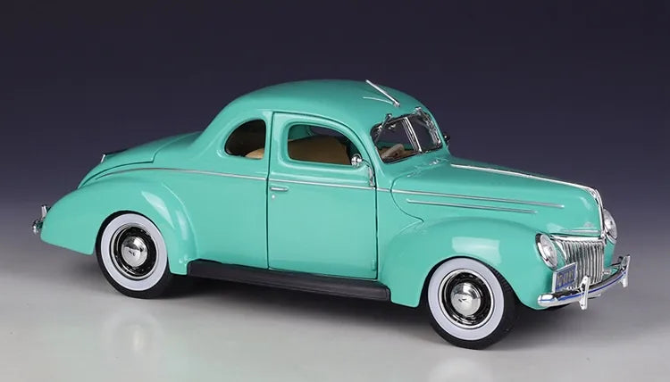 1:18 Ford 1939 Deluxe 