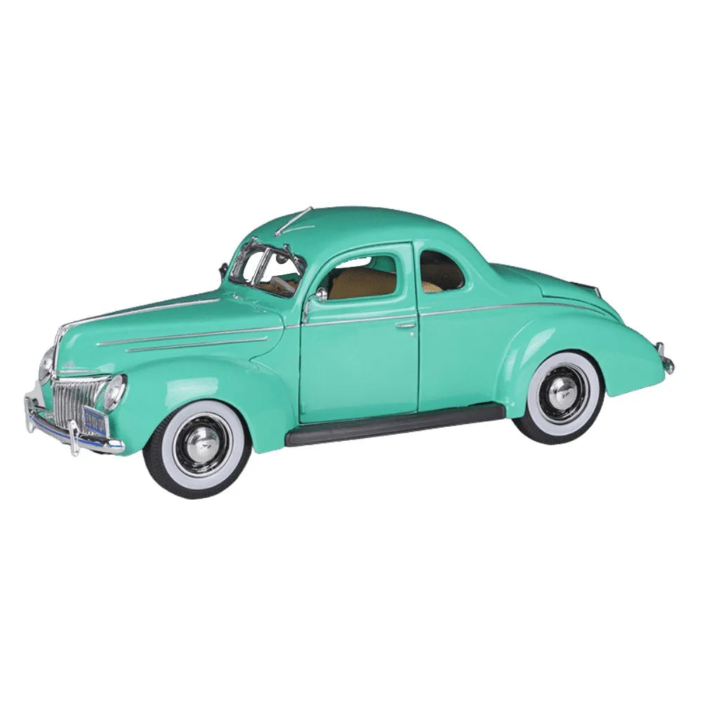 1:18 Ford 1939 Deluxe Green Die Cast Model Car